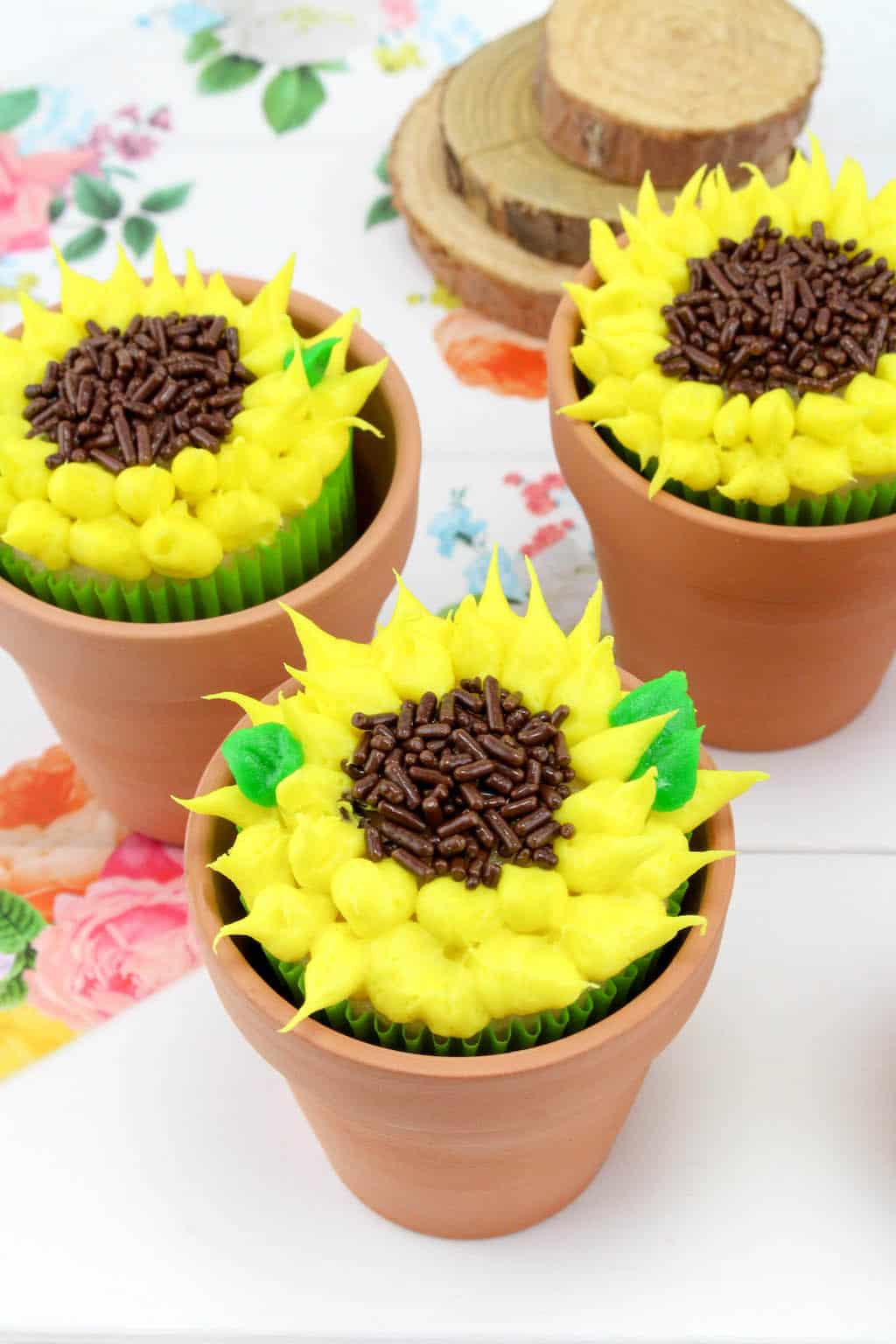 SUNFLOWER CUPCAKES RECIPE Dine Dream Discover   Cute Sunflower Cupcakes Recipe 4 