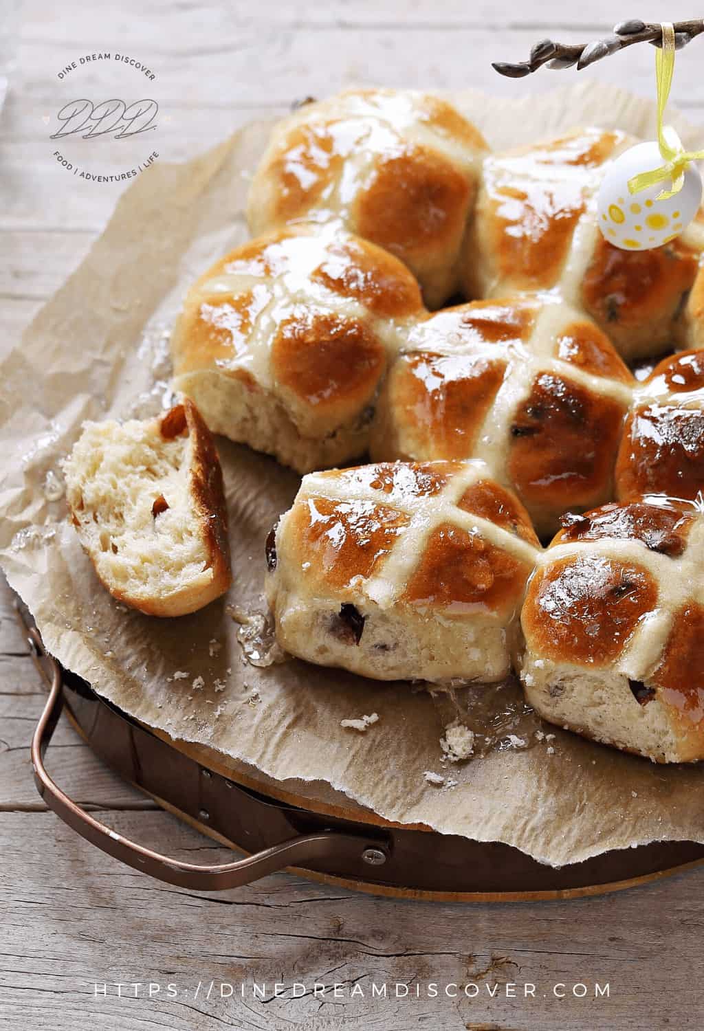 hot cross buns