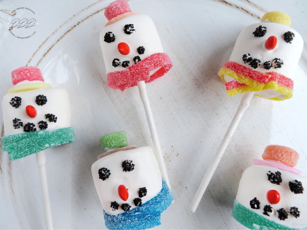 Snowman Marshmallow Pops 