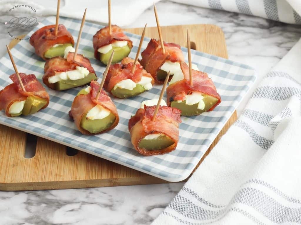 bacon wrapped pickles recipe