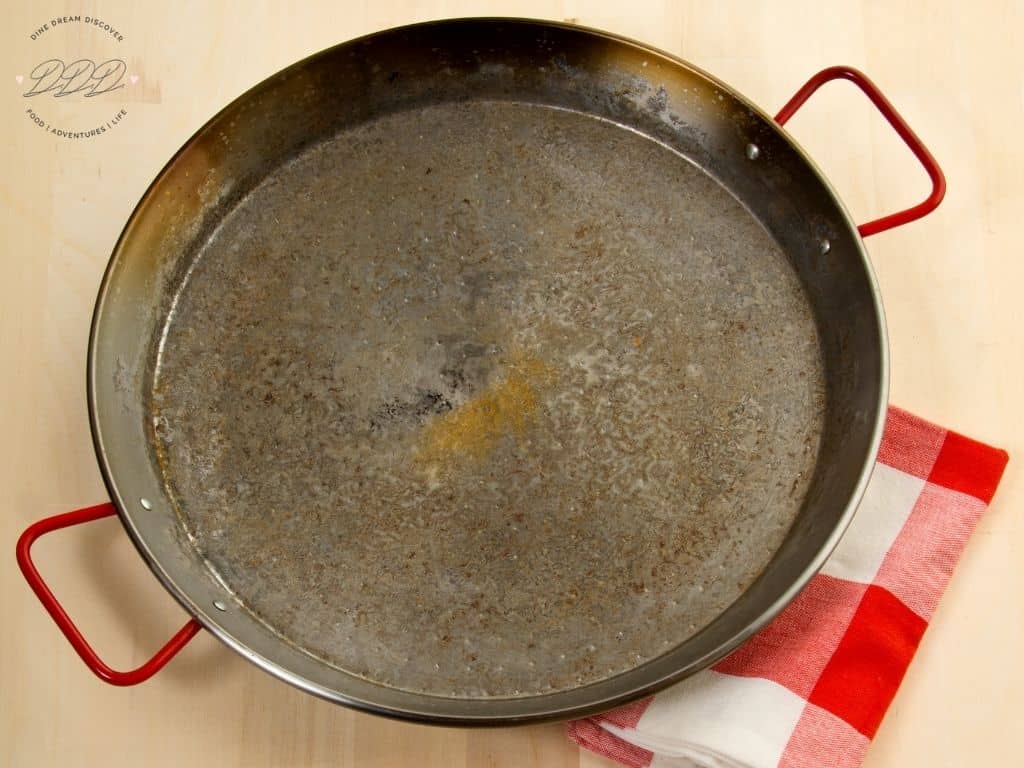 campfire mixed paella recipe pan