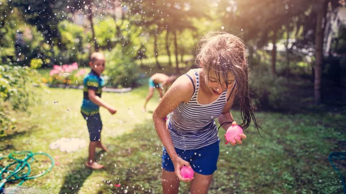 water balloon fight