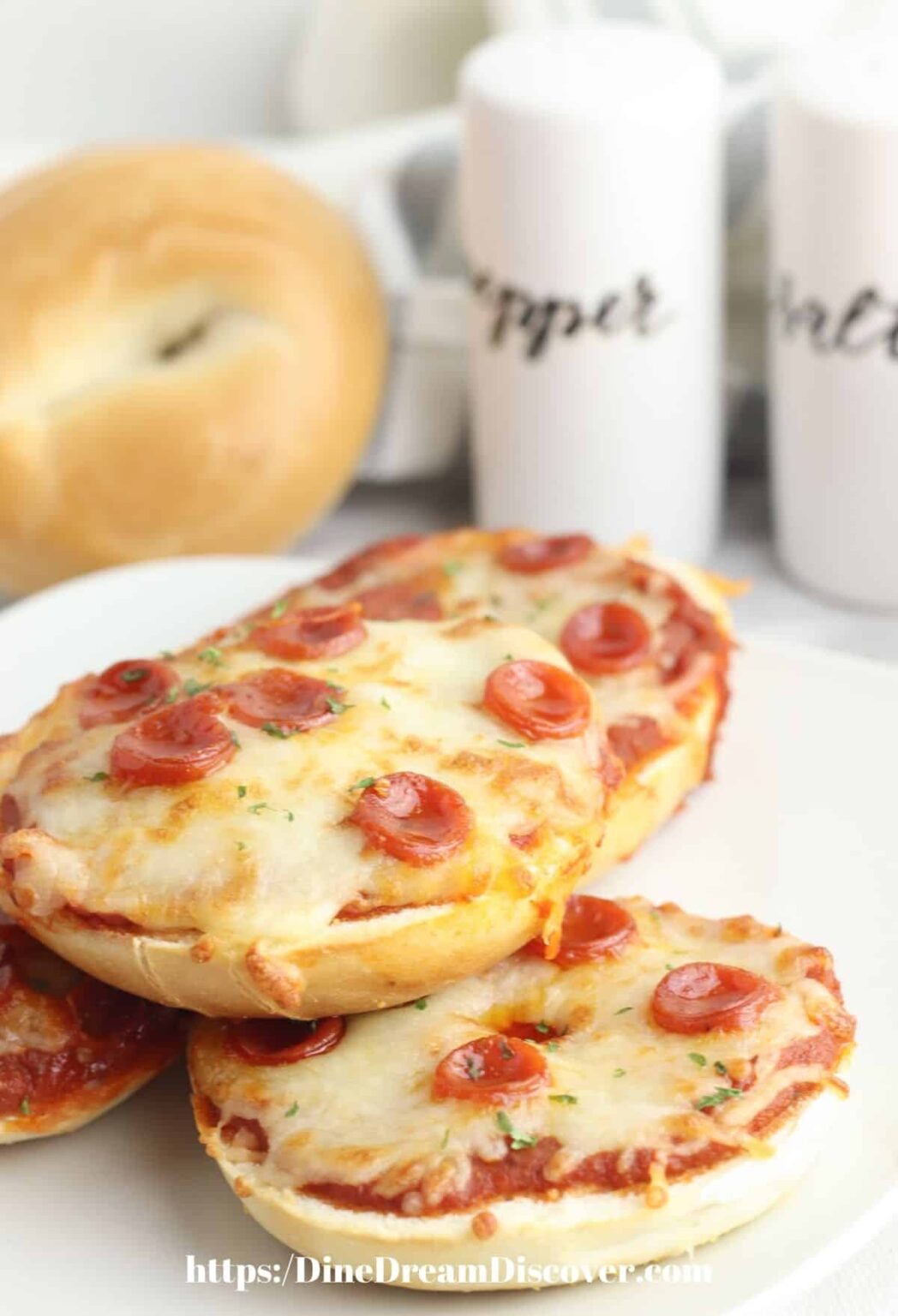 Air Fryer Bagel Pizzas Dine Dream Discover