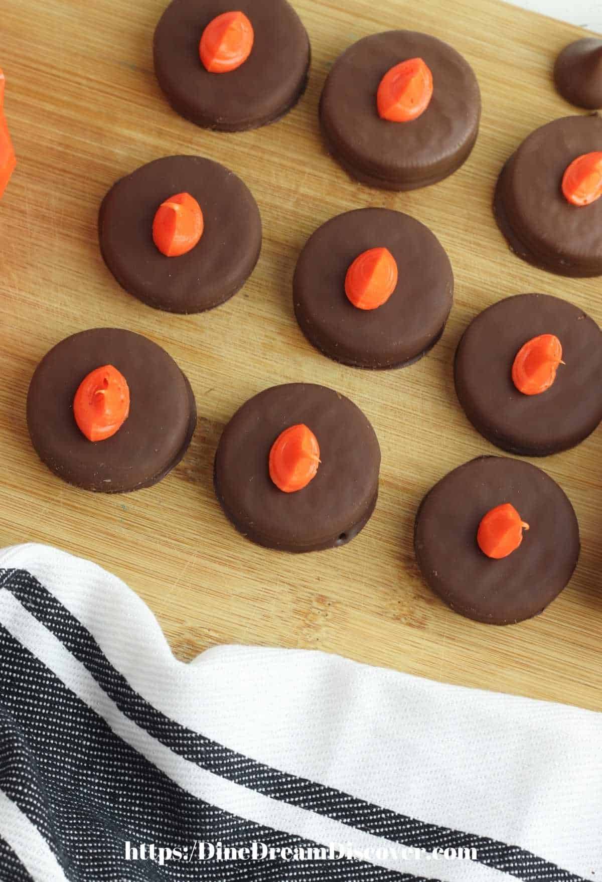 How to Make Witch Hat Oreo Cookies