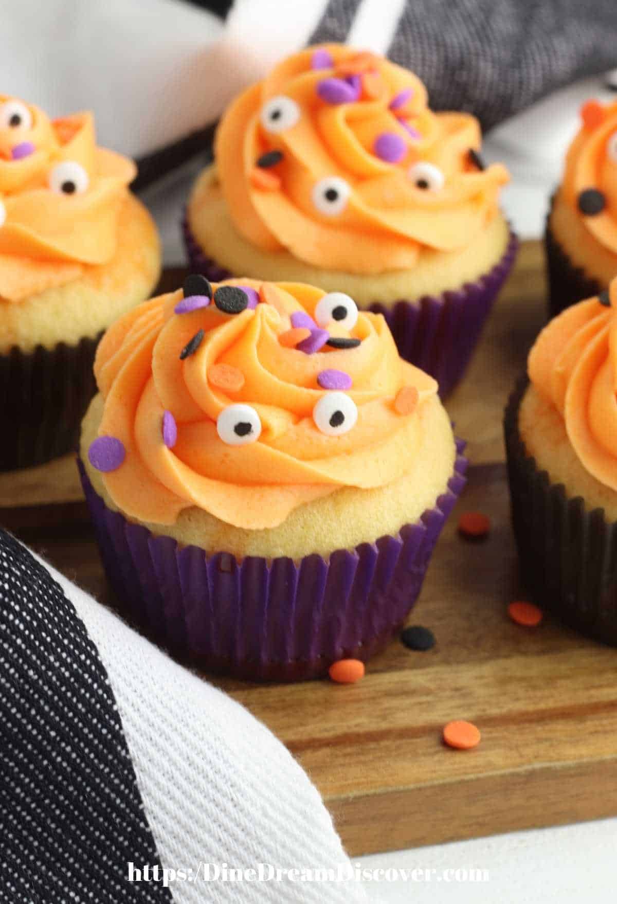 Halloween Poke Cake Cupcakes