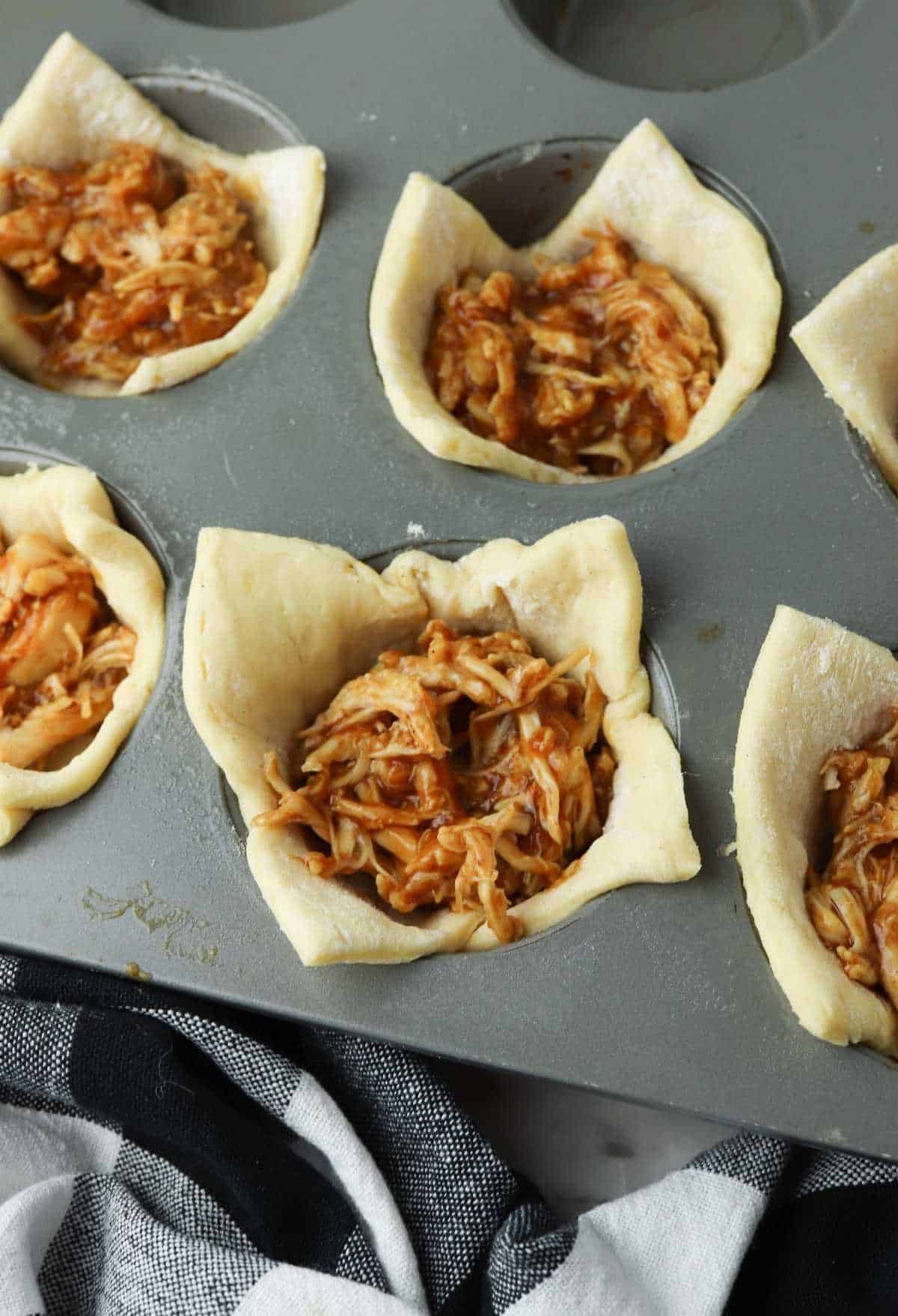 Easy Chicken BBQ Biscuit Cups