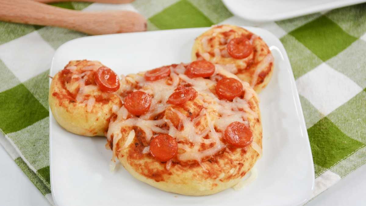 mickey pizza