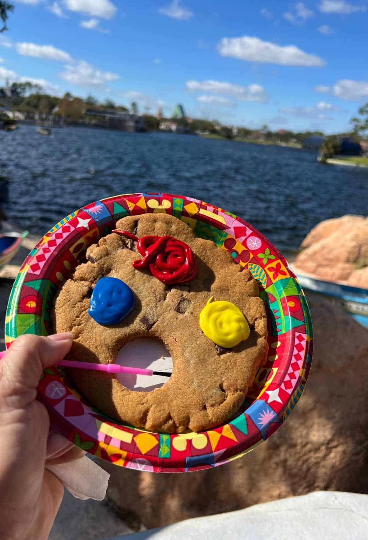 artist's palette chocolate chip cookie refreshment outpost epcot 2022