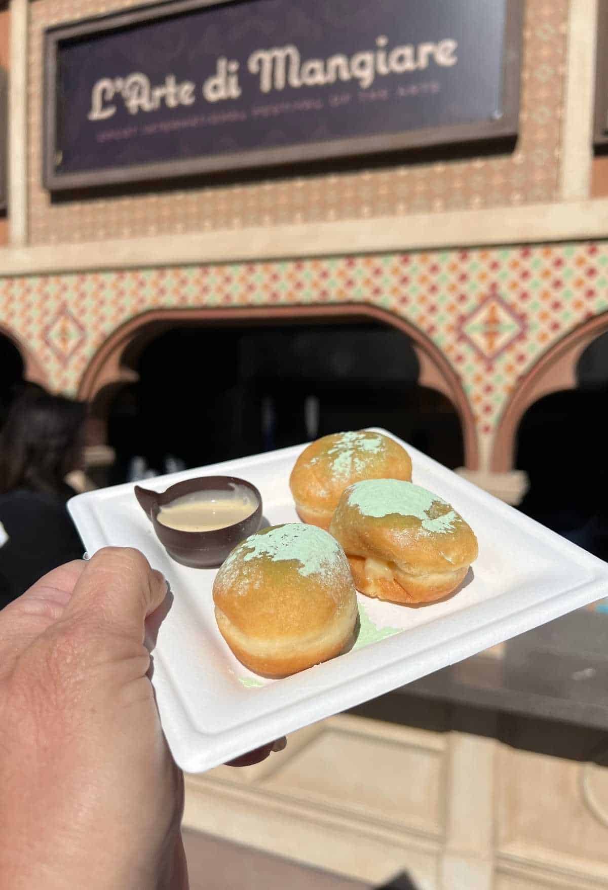 Bomboloni - Chocolate hazelnut Italian doughnut L'Arte di Mangiare (Italy) epcot 2022