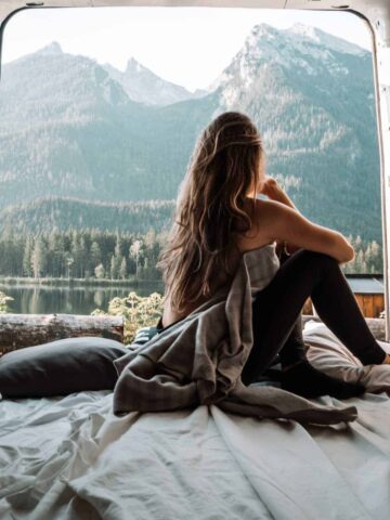 Tips for Trailer Travelers Who Want to See the World and Study