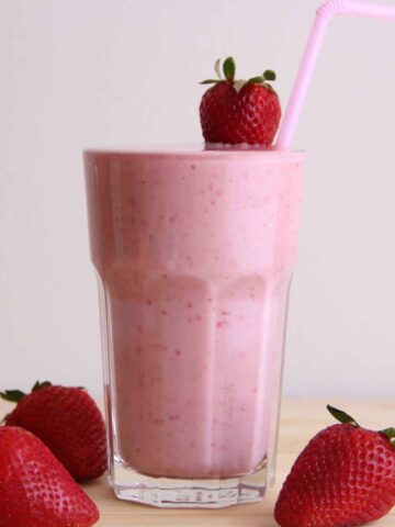 8 Keto Strawberry Smoothie Recipes