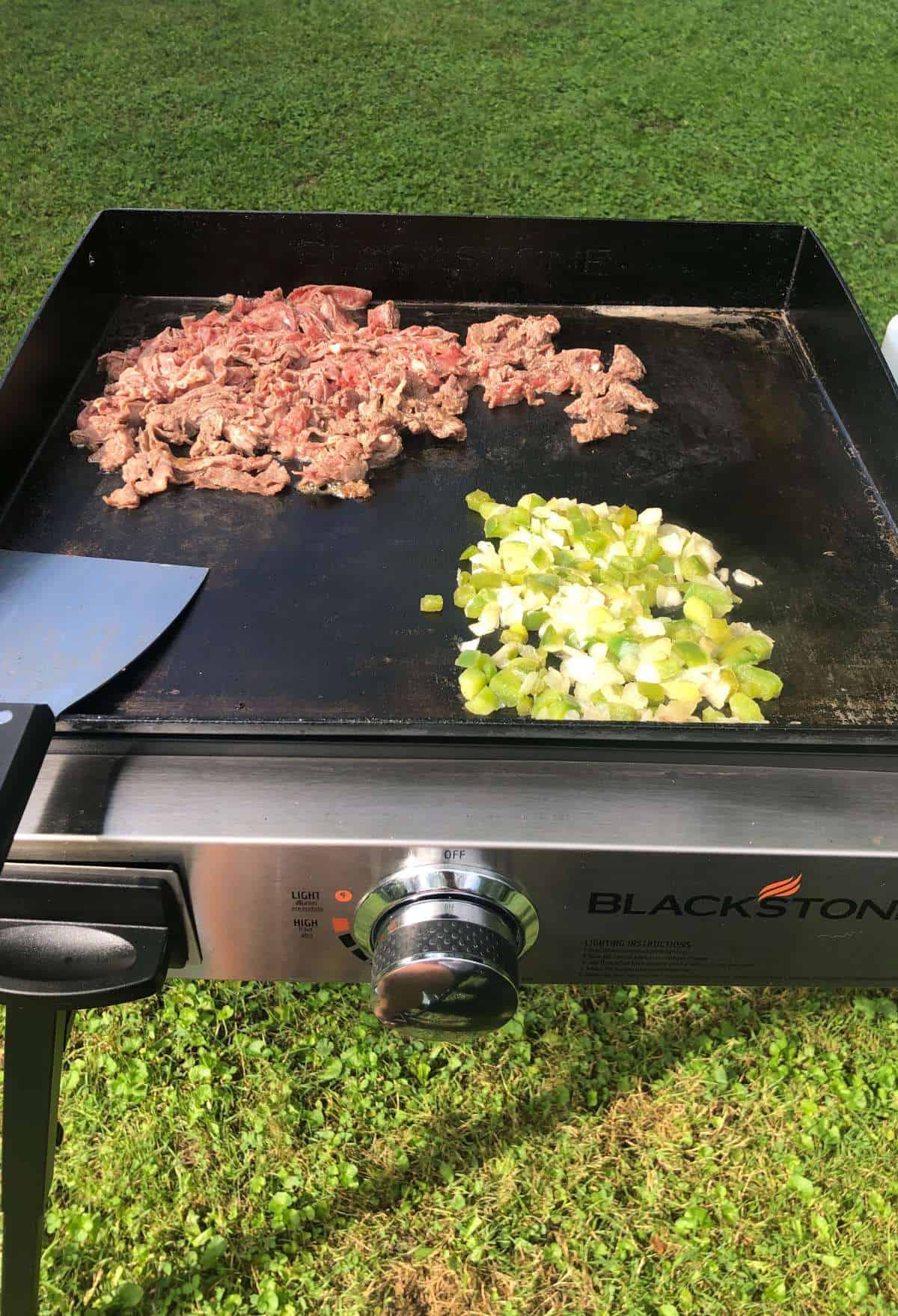 BLACKSTONE griddle for camping
