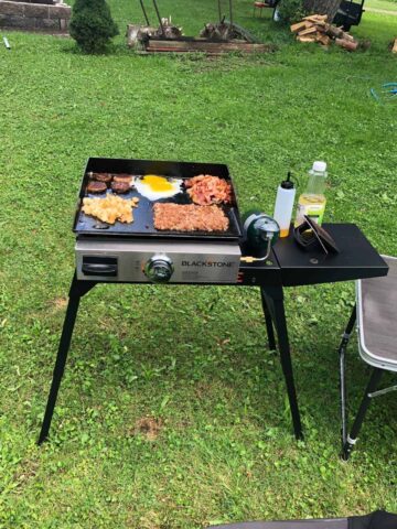 BLACKSTONE griddle for camping