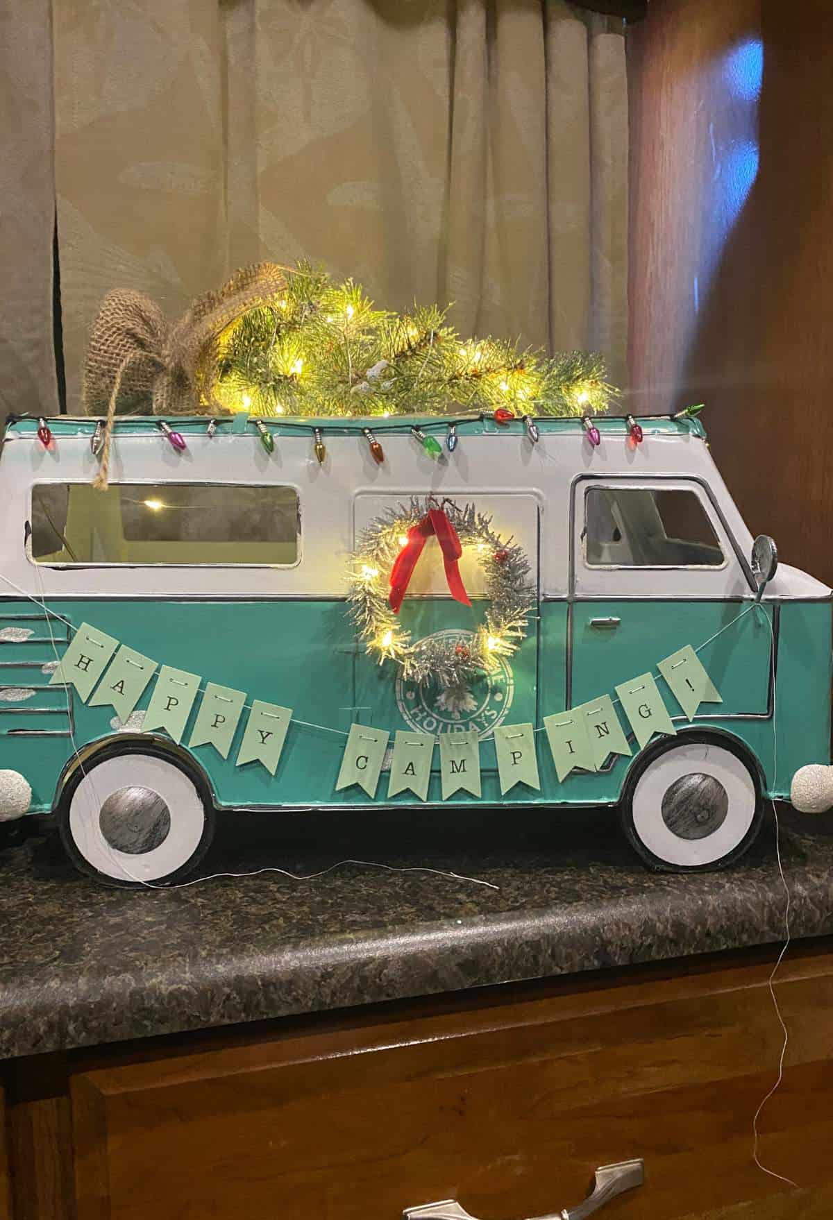Awesome RV Christmas Decorations 