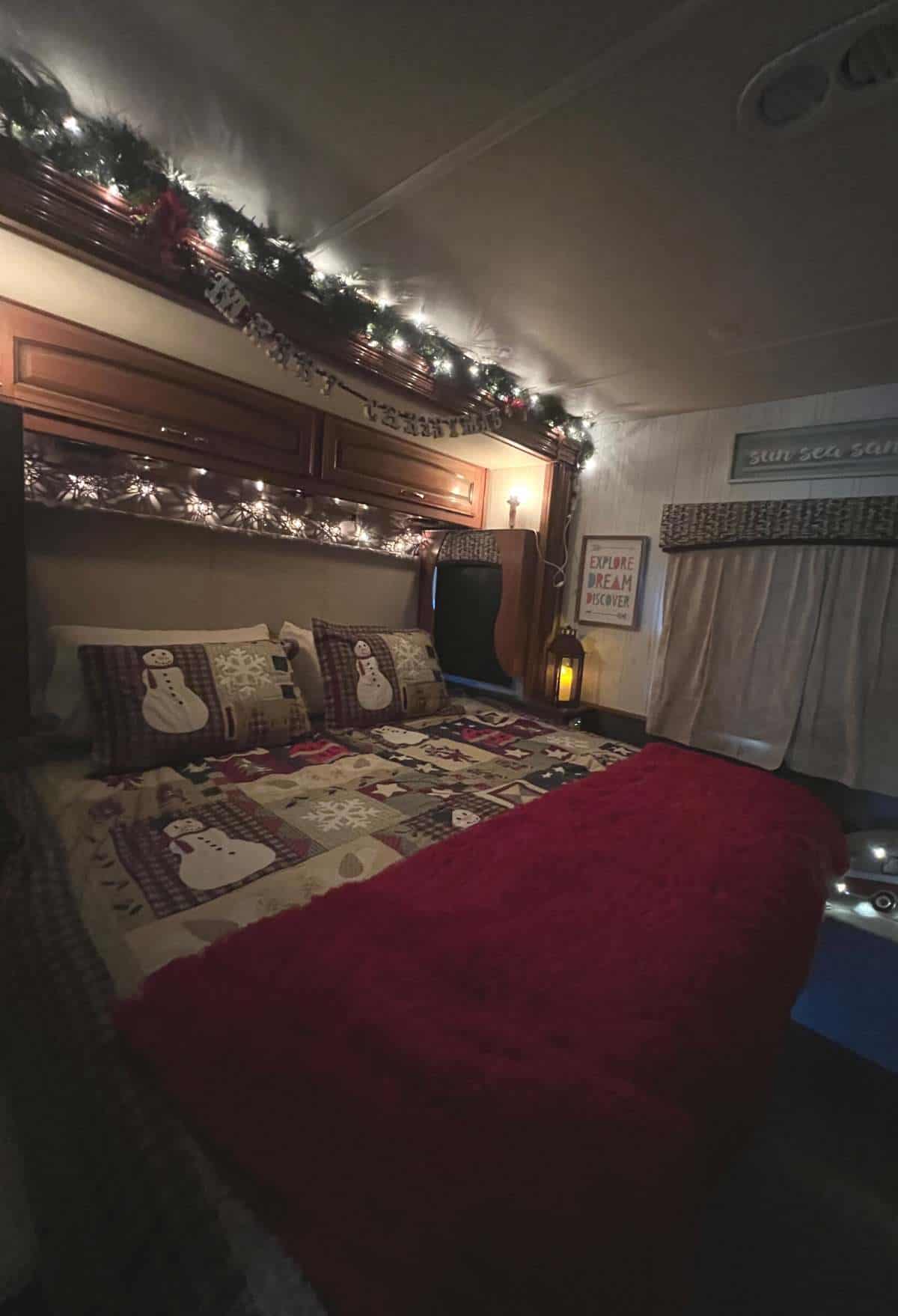 how to decorate your rv for christmas