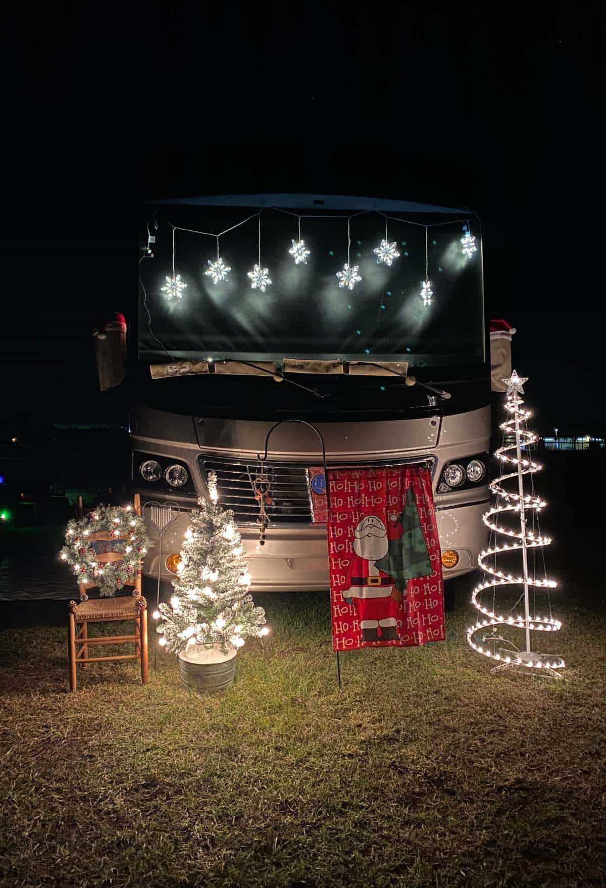 Awesome RV Christmas Decorations