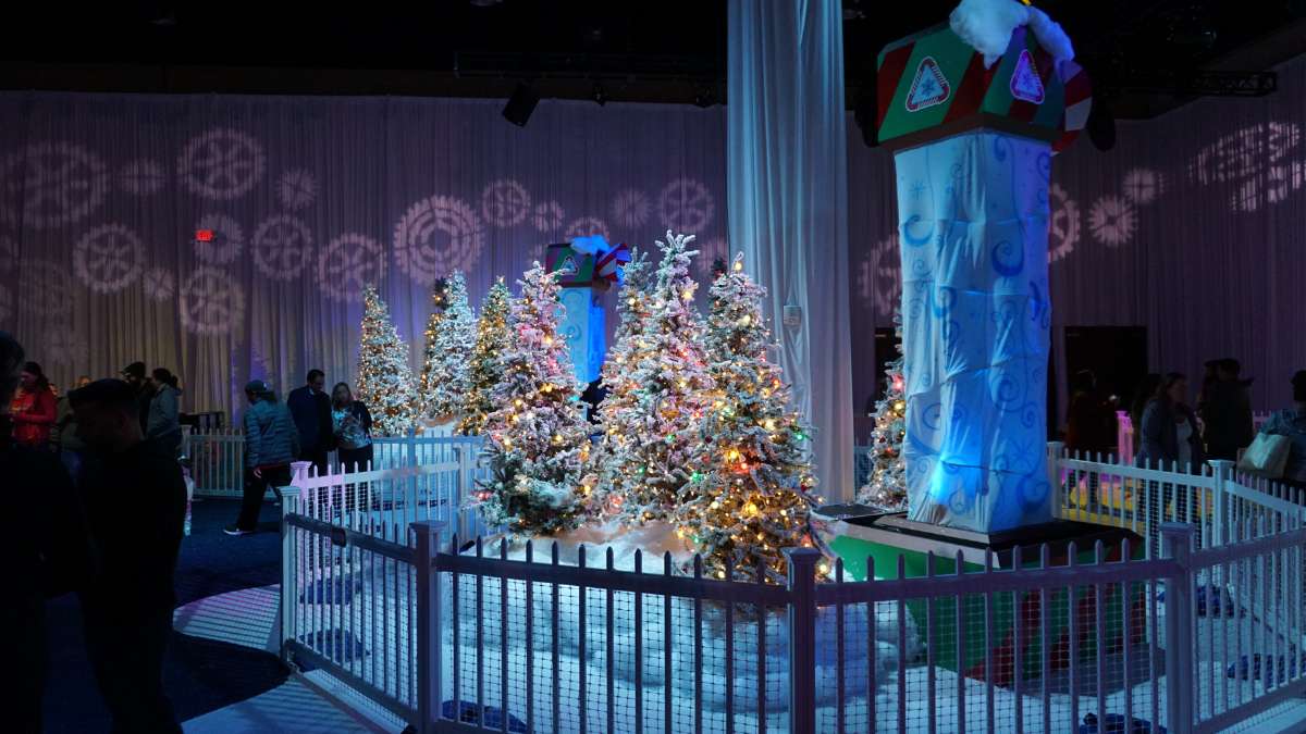 Gaylord Palms ICE Dr Seuss