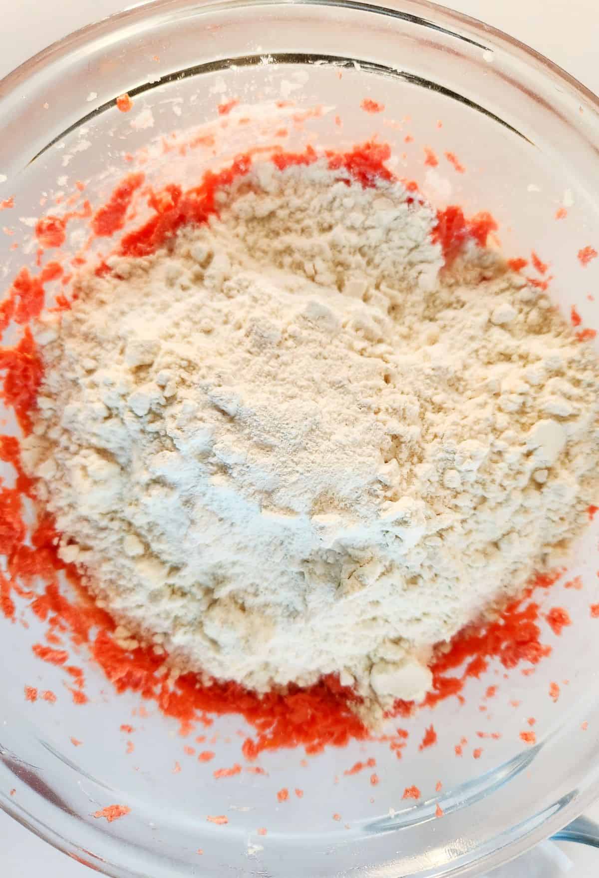 flour in a bowl
