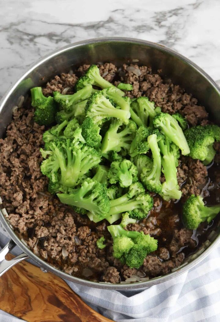 Simple Ground Beef and Broccoli Recipe - Dine Dream Discover
