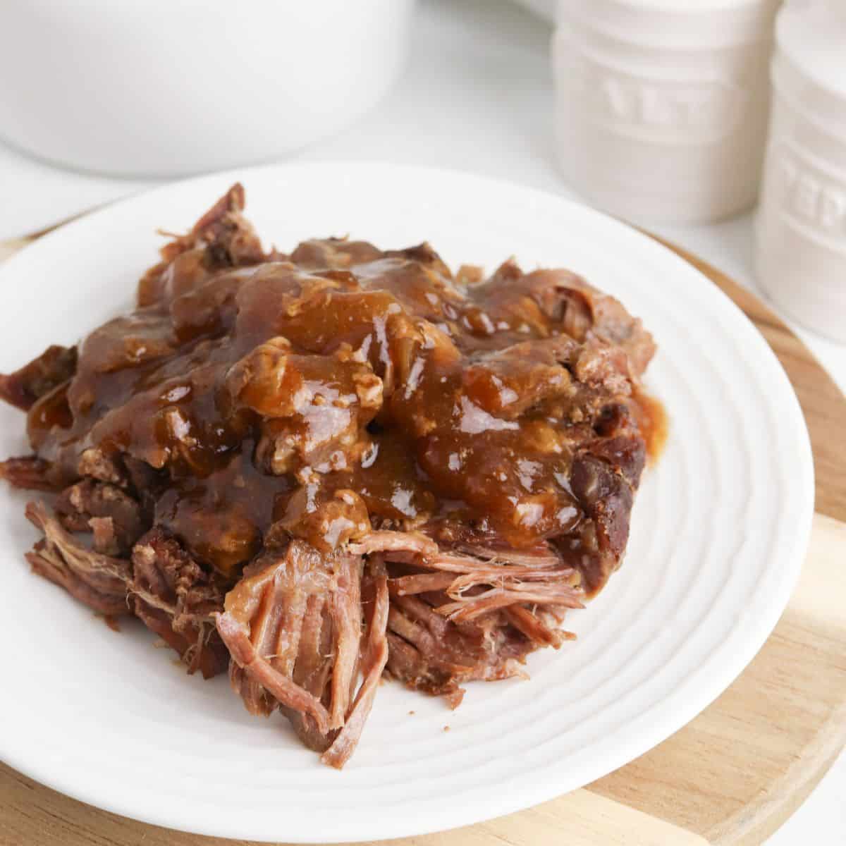 Tender and Juicy Slow Cooker Steak and Gravy Dine Dream Discover