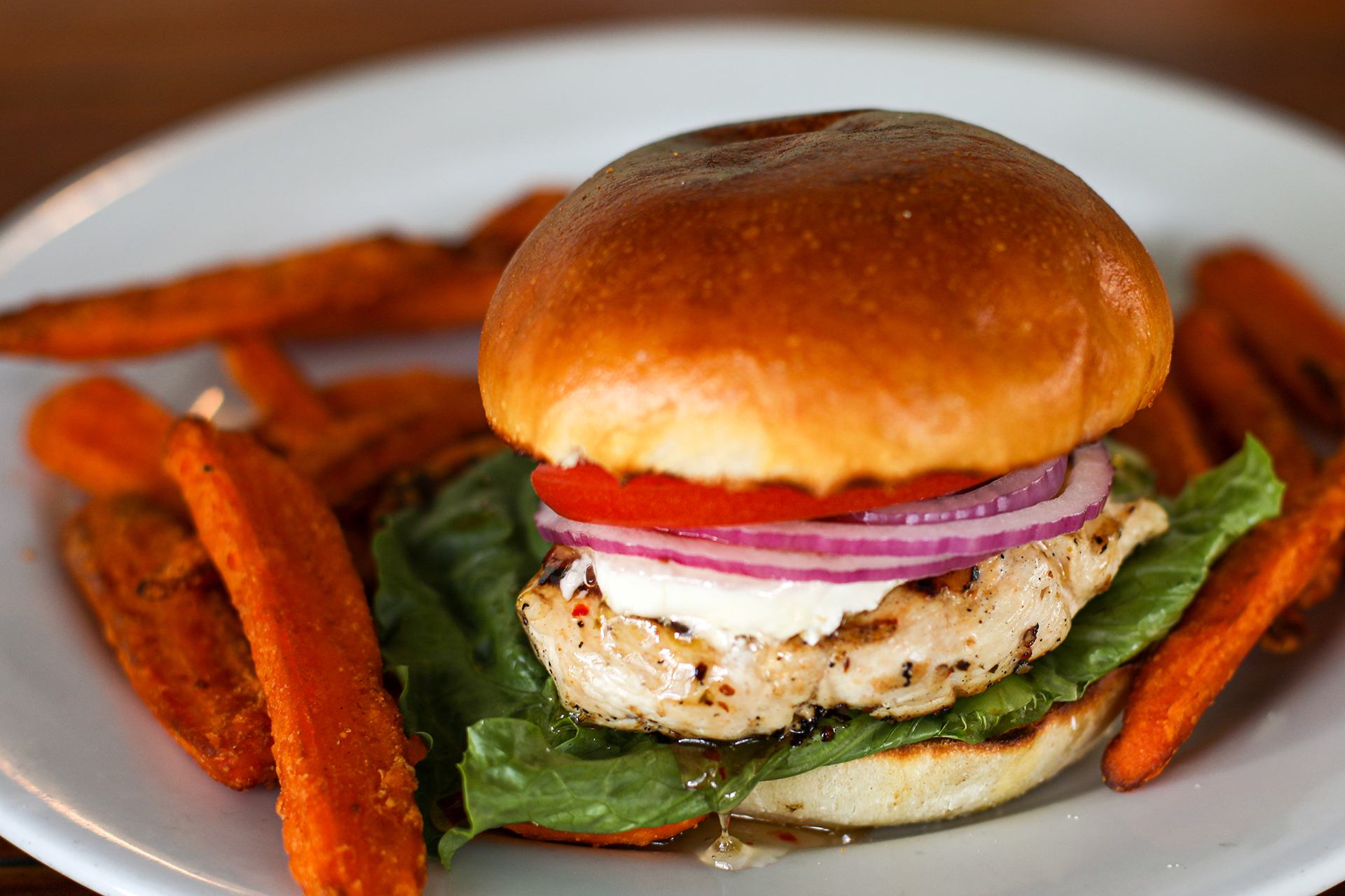 Black Molly Grill burger