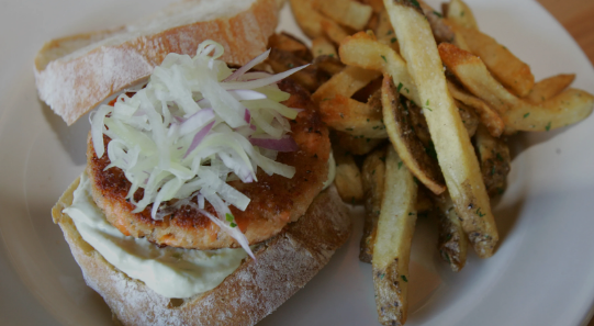 Raygun Lounge burger