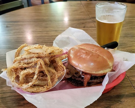 The High Life Lounge burger